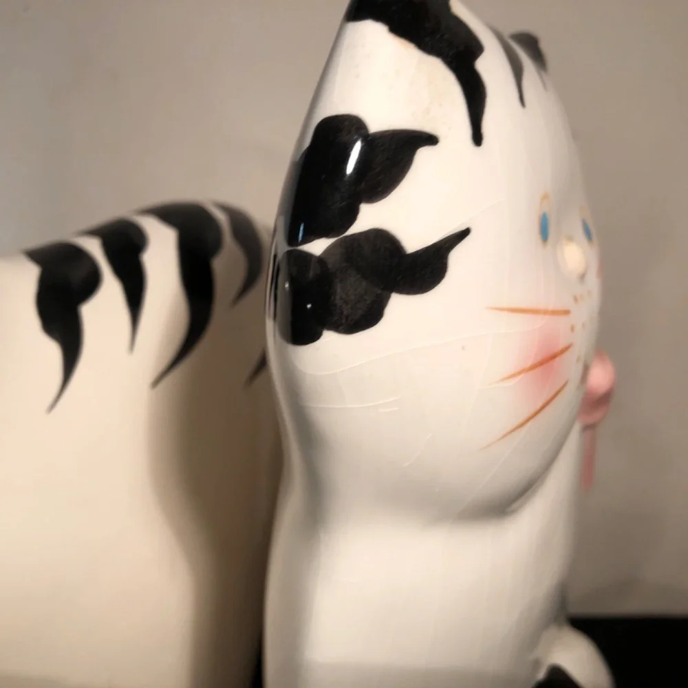 Big ! Set of 2 Vintage Cat 🐈 Figures black & white ceramic Super Cute